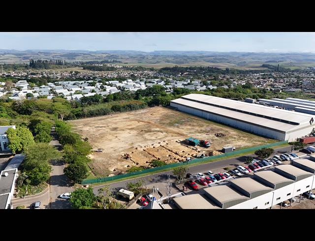 325M² BUSINESS CENTRE TO LET IN BALLITO DISTRICT